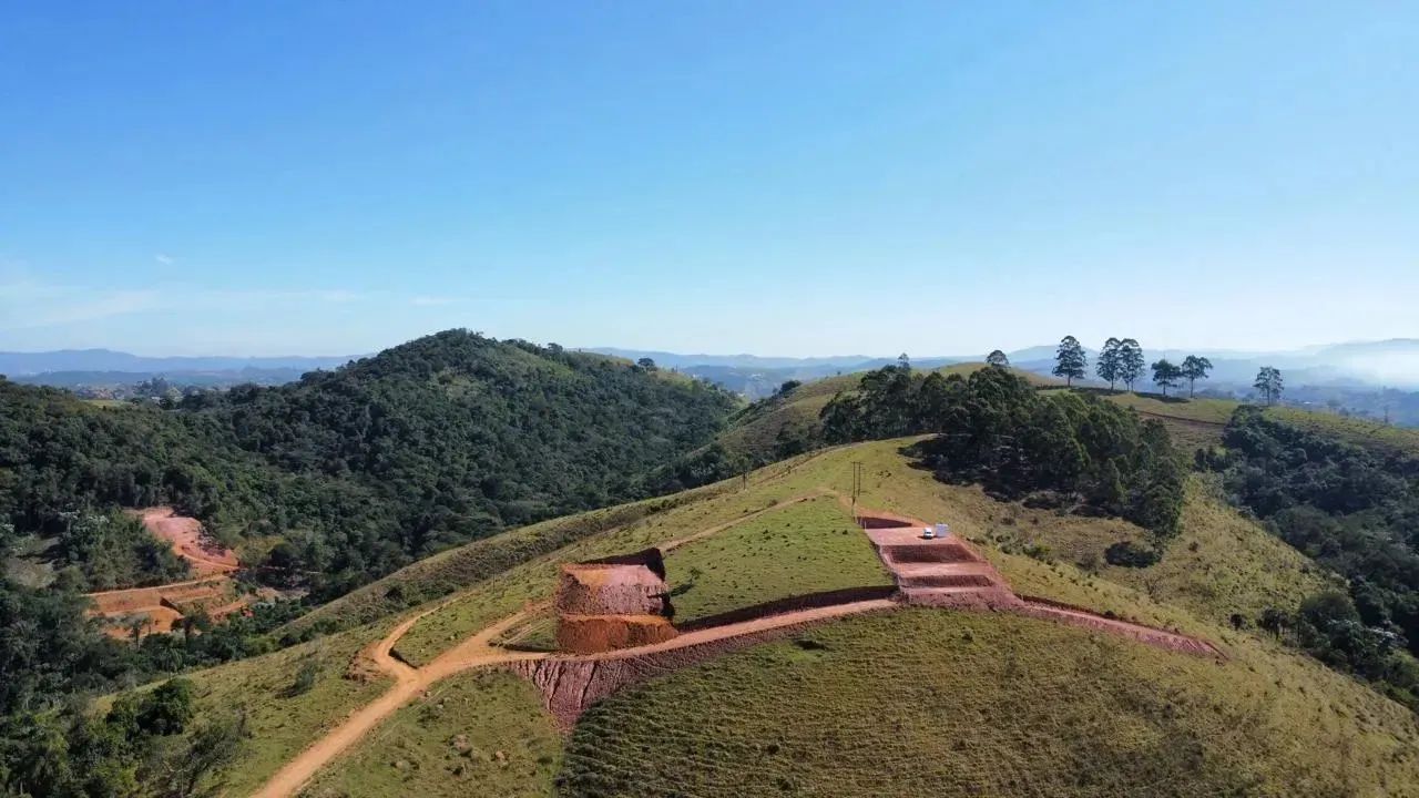 Igaratá, terreno espaçoso 1500m² com portão eletrônico e área de lazer. Corra! - Foto 5