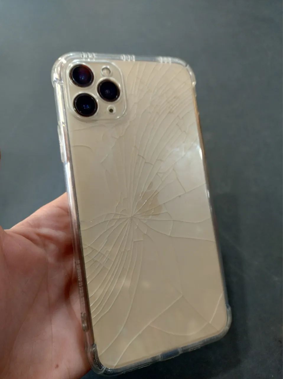 IPHONE 11 PRO MAX  - Foto 2