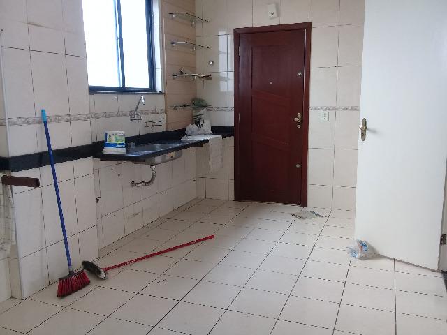 Vende-se Excelente apartamento, elevador próximo a Rei França, Eldorado - Foto 13