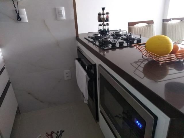 Vendo lindo apartamento 3/4 todo reformado com moveis planejados e eletrodomésticos - Foto 3
