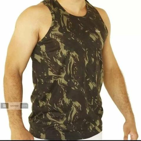 Camiseta masculina camuflada