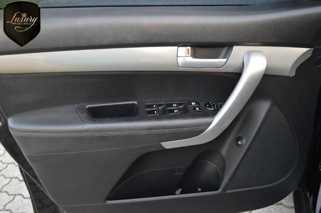 Kia Sorento EX2 Preta + Teto Solar & Couro - Foto 6