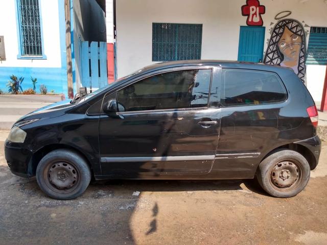 Vendo um Fox ano 2004 5000