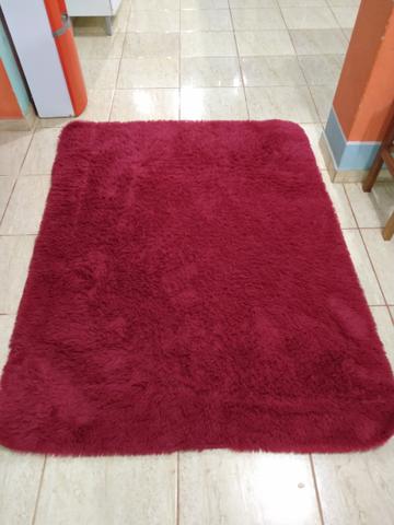 Tapete Peludo Vermelho 100R$