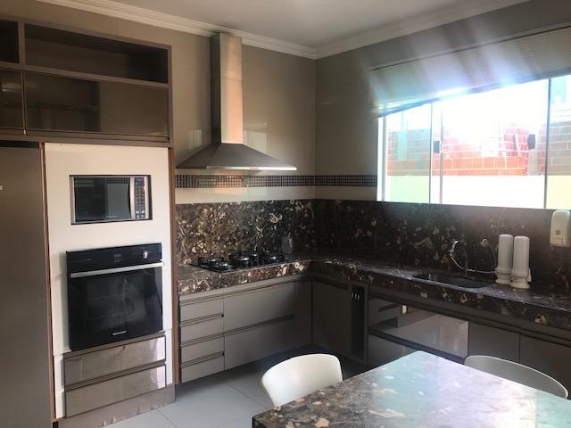 Casa com três suítes e armários planejados - Foto 17