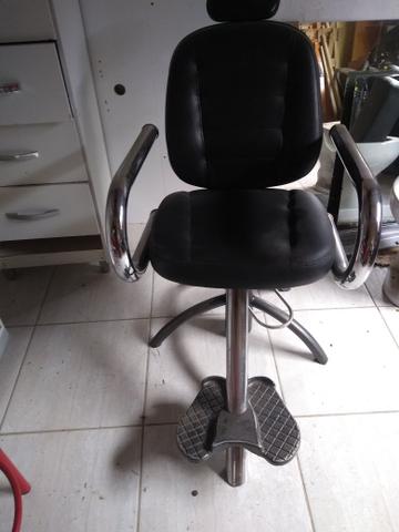 Cadeira hidráulica e reclinável, super bem resistente