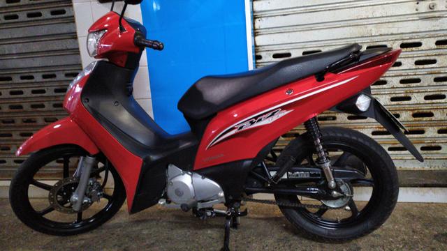 Biz- Ex125 ano=2017/2017 apenas 7.200km rodados estado de nova