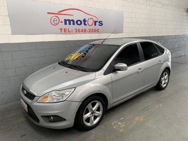 Ford Focus Ht 1.6 Glx Completo Gnv - Foto 4