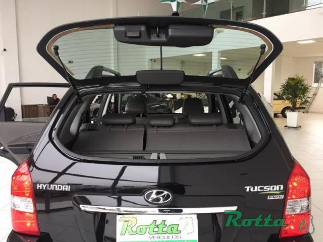 HYUNDAI TUCSON GLS 2.0 PERFEITO ESTADO DE CONSERVAÇÃO! - Foto 13