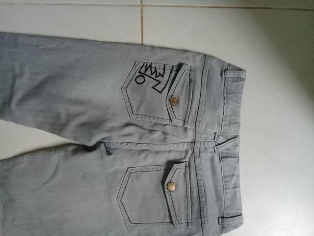 Calça jeans 10 anos - Foto 2