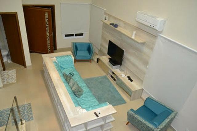 Belíssima casa com 4 suítes em Condomínio Fechado - Favor ler o anúncio todo- - Foto 4