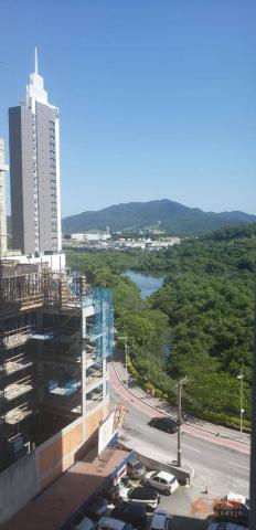 Apartamento quadra mar na Barra Sul, 2 dormitórios sendo 1 suíte, opção para 3º dormitório - Foto 4