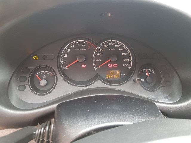 Classic 1,0 completo,apenas 64000 km,2?dono - Foto 10