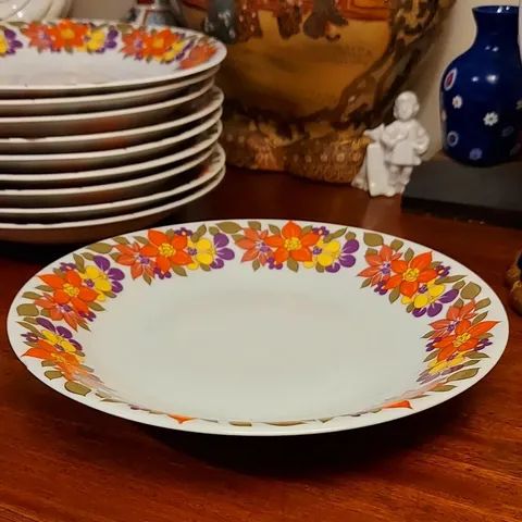 Pratos fundo em porcelana Renner  - Foto 2