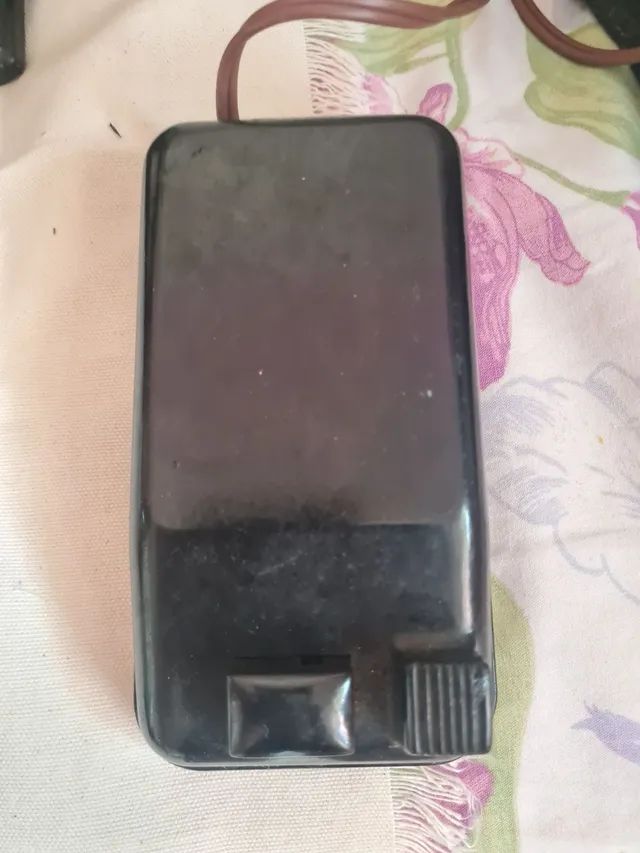 BLACK FRIDAY! Máquina Singer 1951 Sewing Motor com Maleta - Foto 3