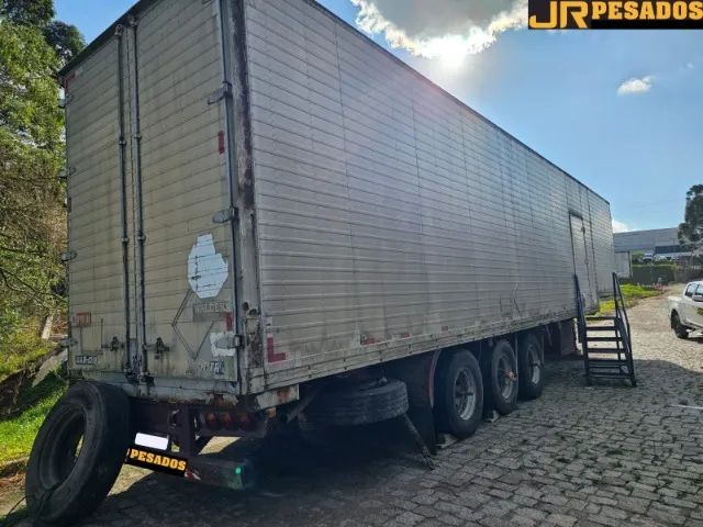 Carreta de Madeira Truck Baú 