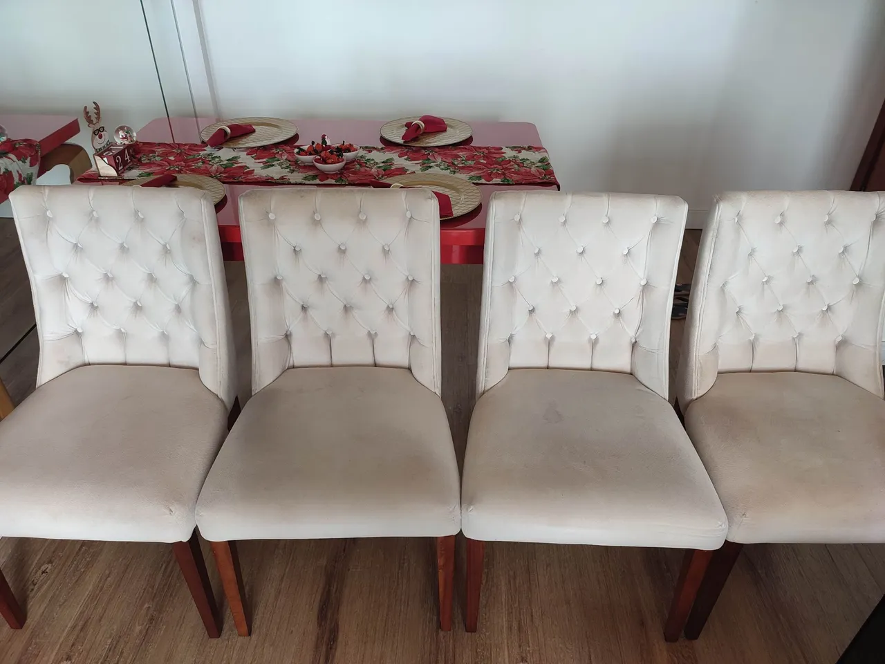 Conjunto de 4 Cadeiras luxo!!