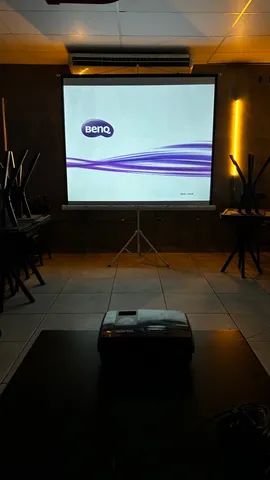 Locação de projetor de 3000 lumens e telão  - Foto 3