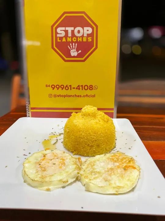 Atendente e Aux de cozinha