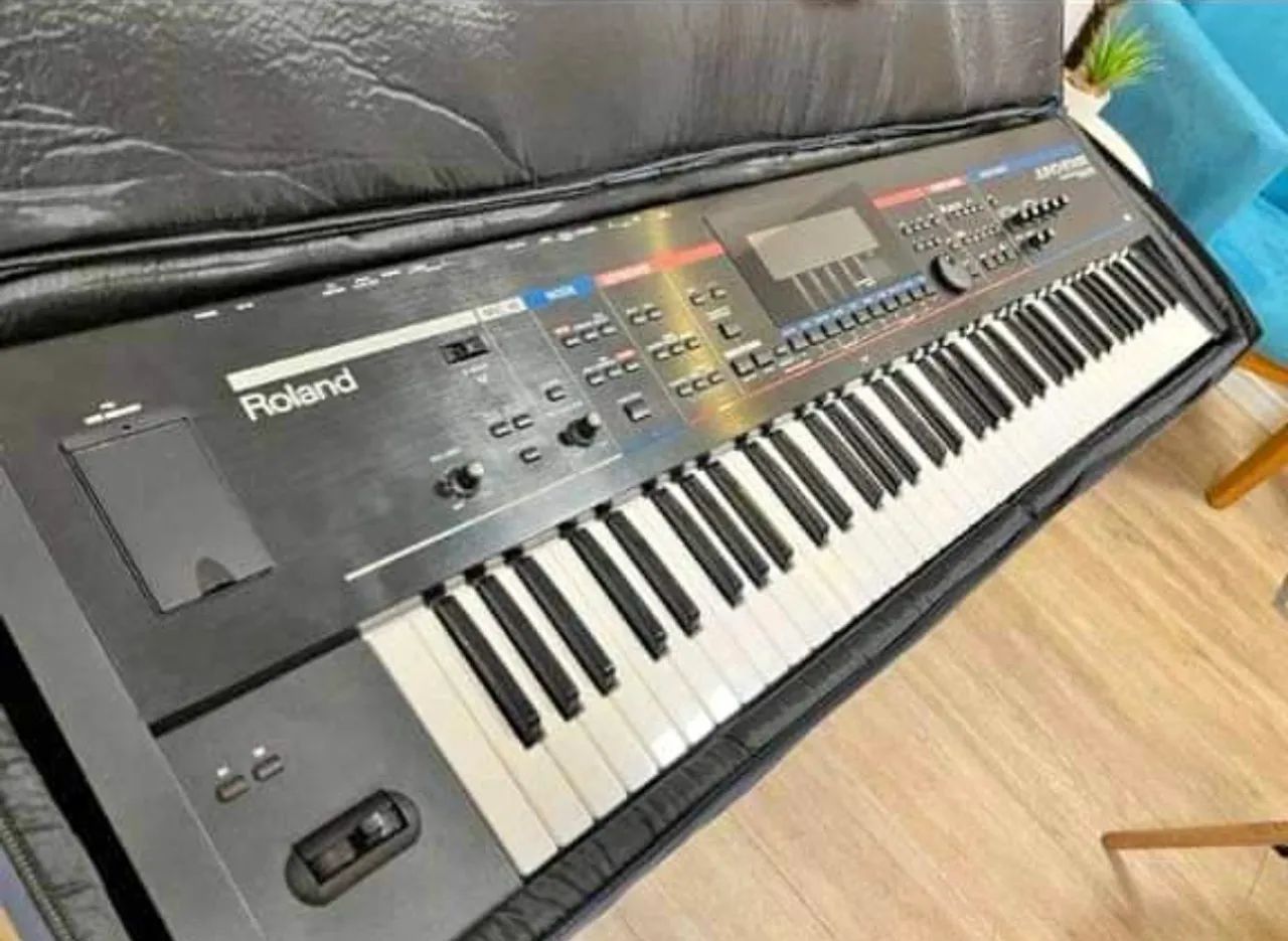 Roland Juno Stage