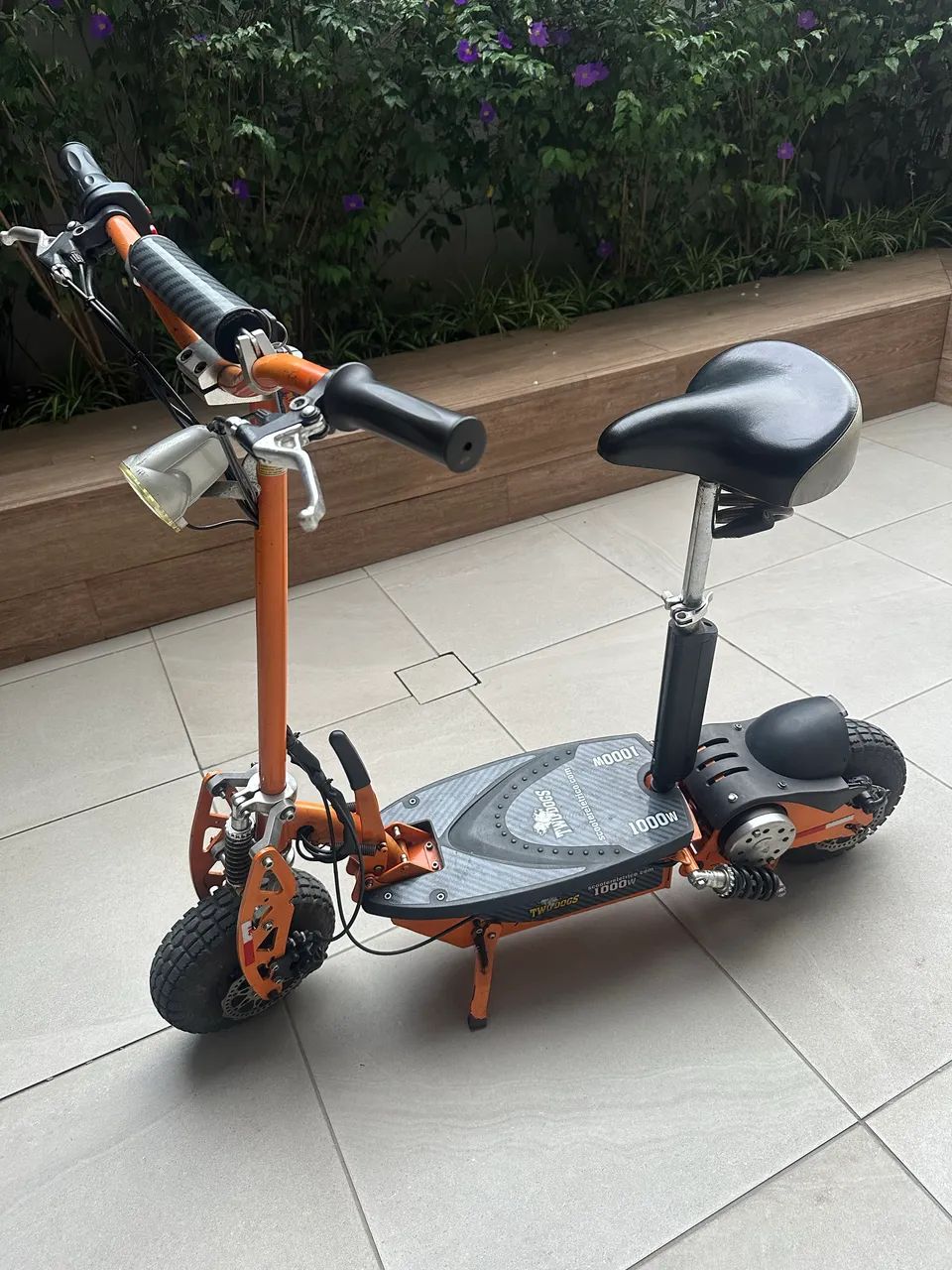 Scooter Elétrica Two Dogs 1000W