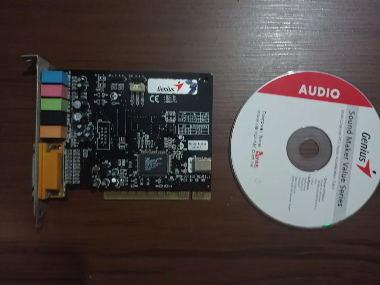 Placa de Som Genius Sound Maker Value Series 5.1