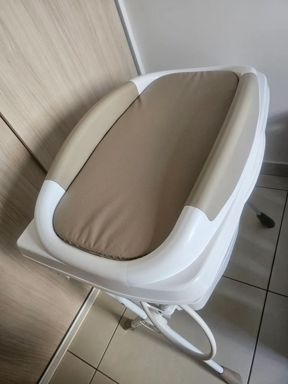 Banheira Com Trocador e suporte para bebês de 1 mes a 2 anos. Marca Galdezano - Foto 2