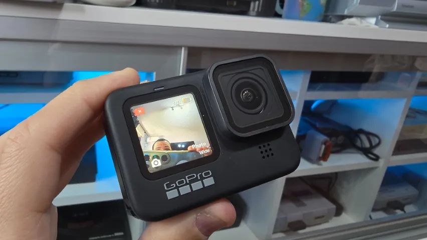 Câmera GoPro Hero 9 + kit baterias + acessórios