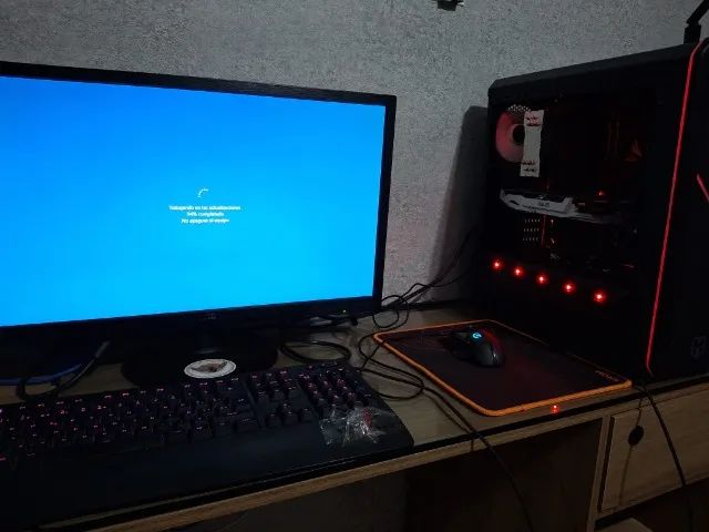 PC Gamer: Intel I5 8600k, 16GB RAM, GTX 1060 OC 6GB, SSD 250 GB+SATA 2TB Windows 11