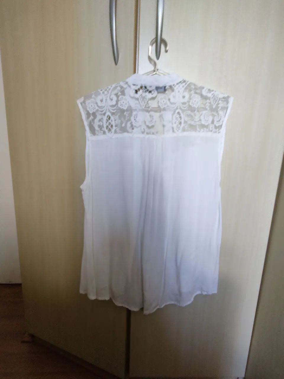 Blusa branca de renda - Foto 2