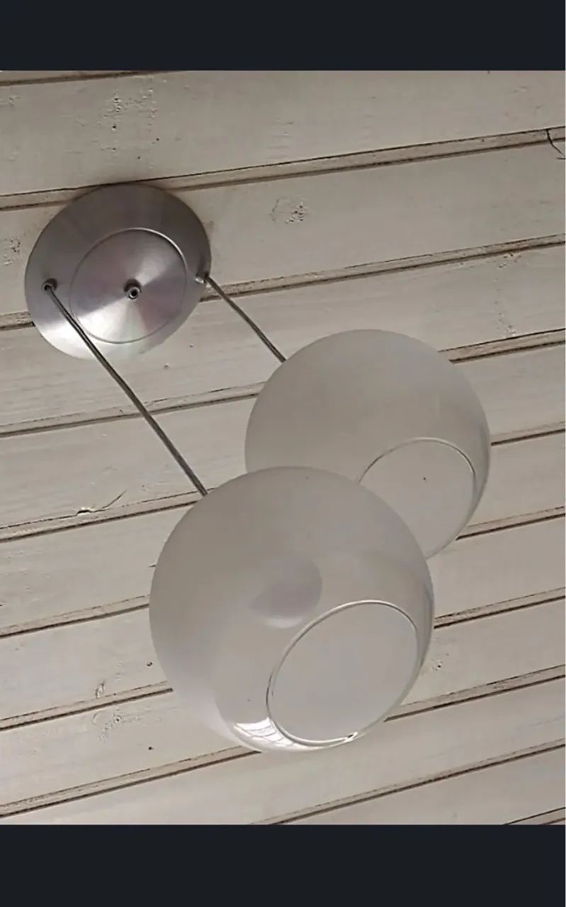Pêndulo (lustre) com dois globos grandes