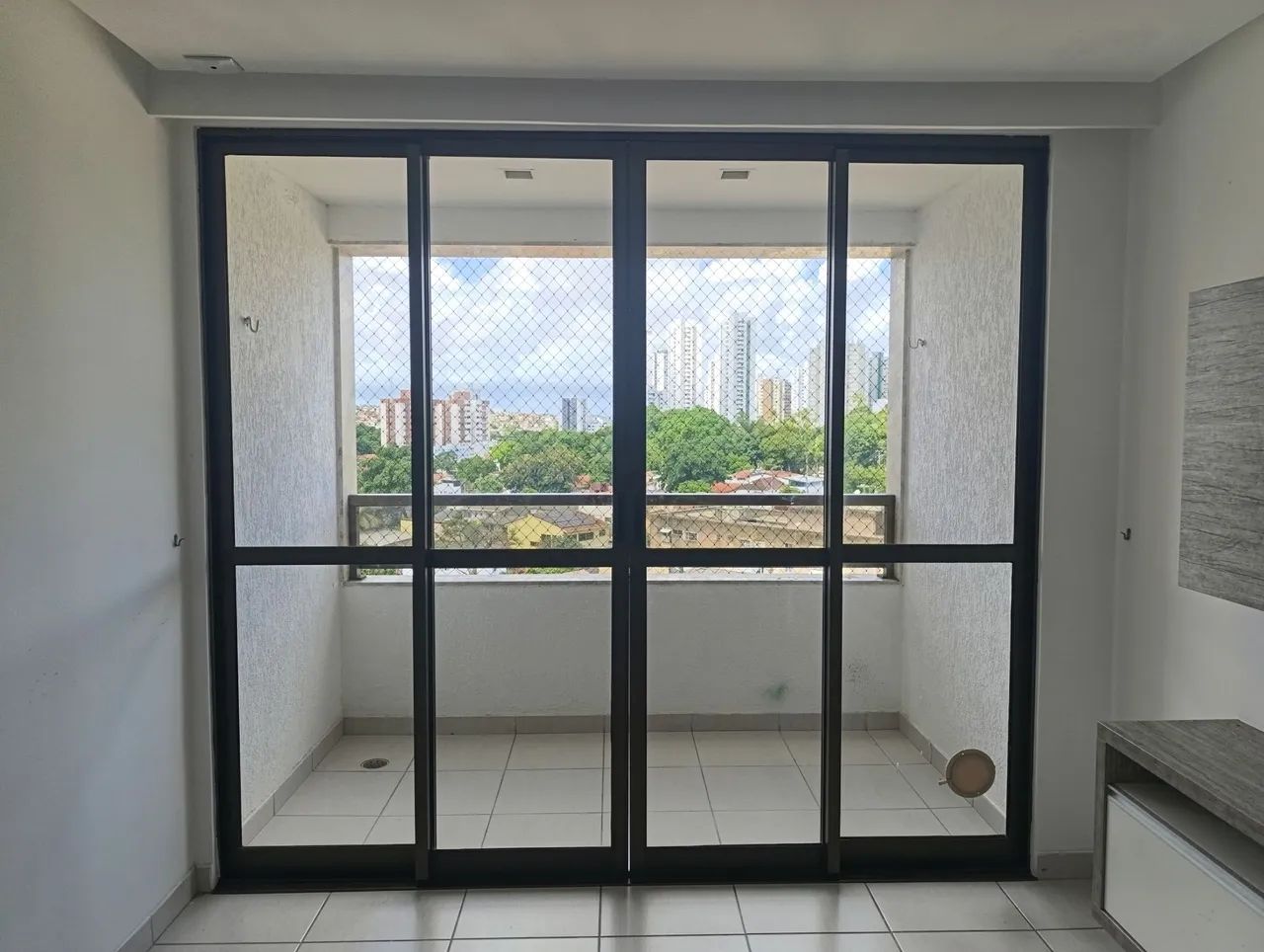 Porta de vidro e alumínio para varanda - Foto 2