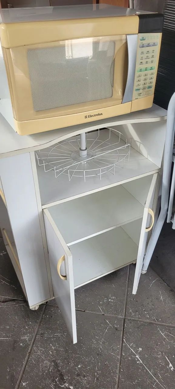 Microondas Eletrolux 28L com armário  - Foto 3