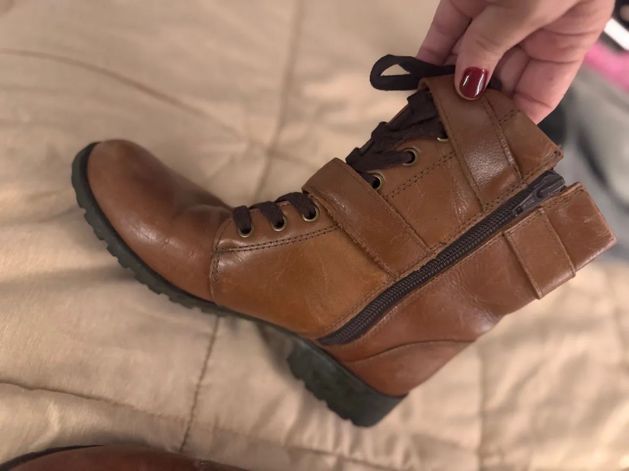 Bota couro marrom 36