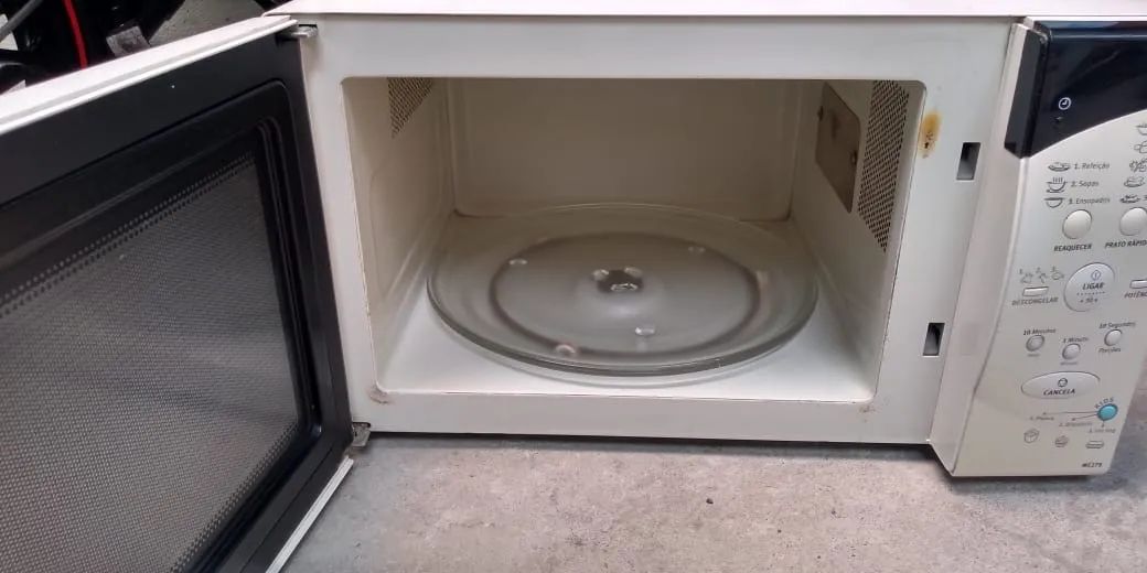 Micro-ondas Electrolux 27L em ótimo estado