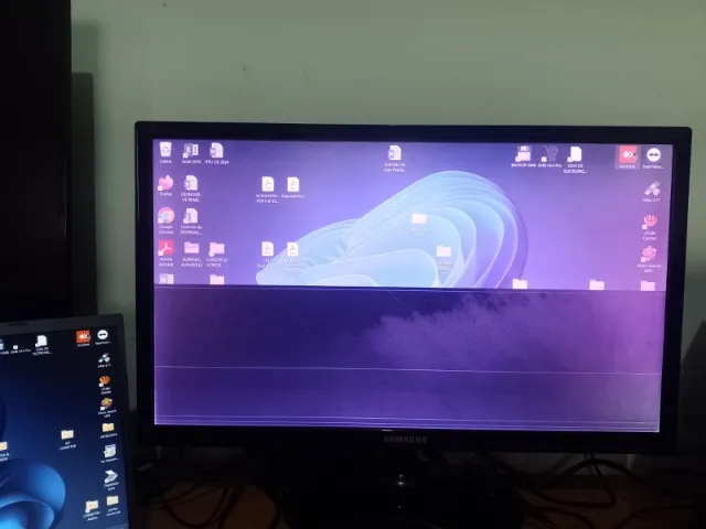 Vendo TV 24" para retirada de Peças