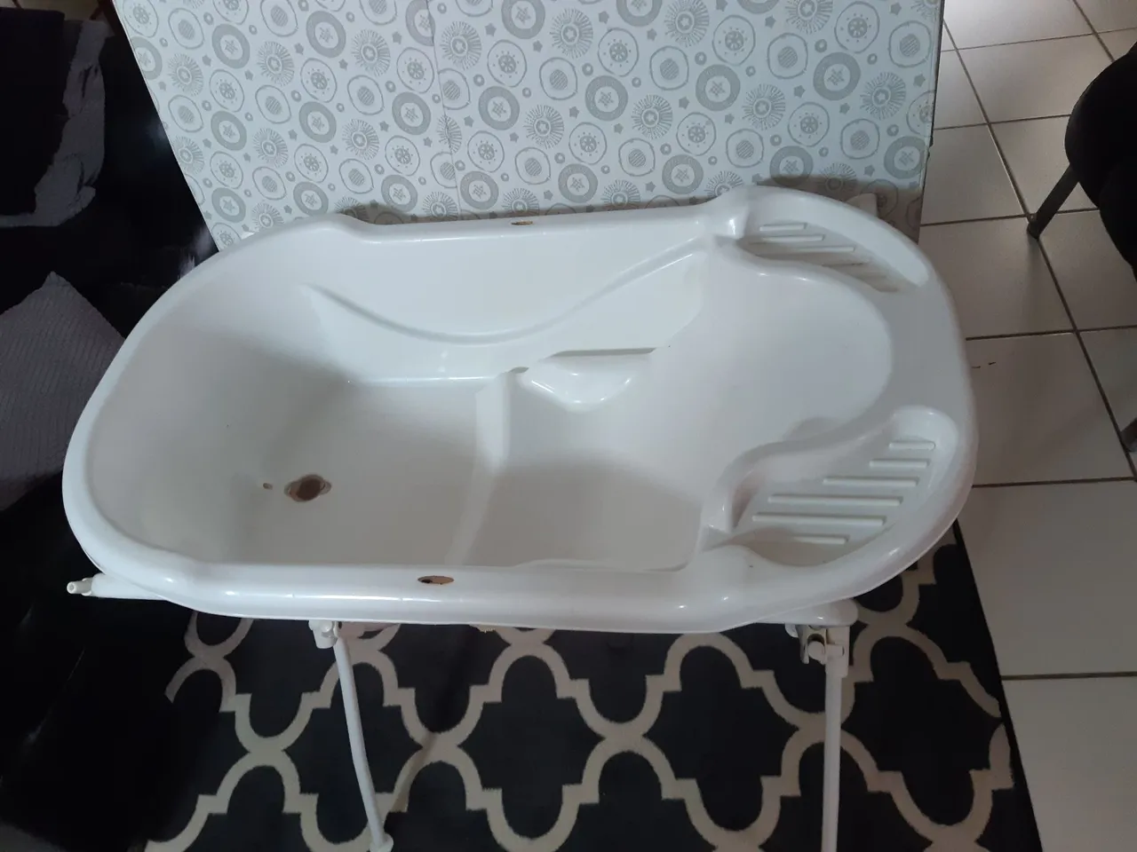 Banheira para bebê com suporte