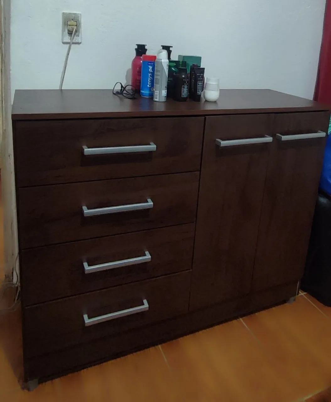 Cômoda com sapateira nova 