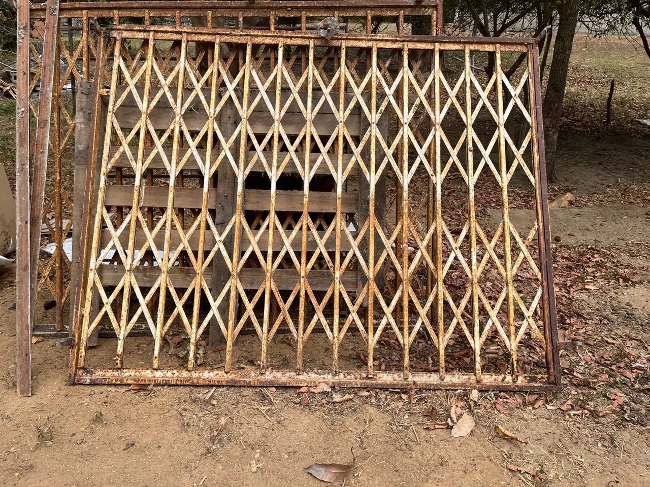 2 Grades de segurança em ferro