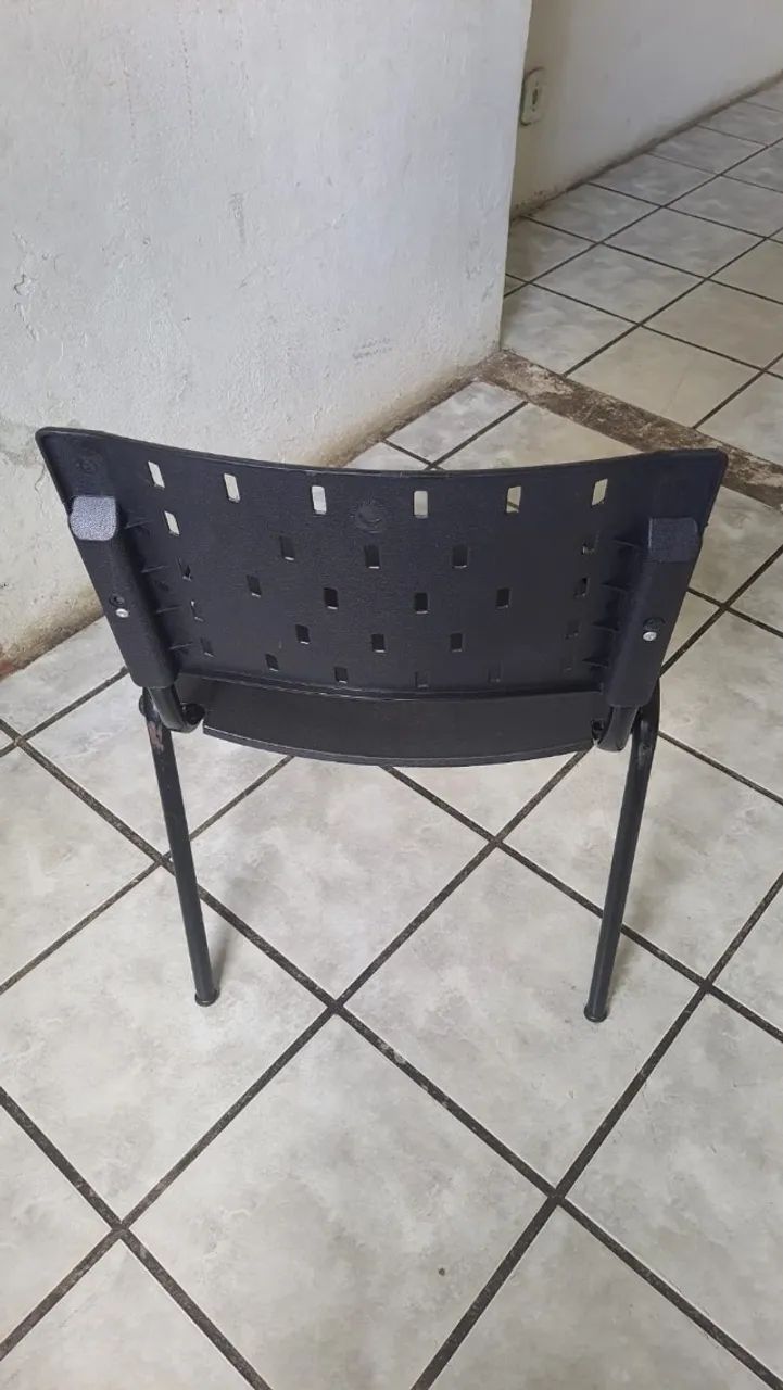 Jogos de mesa com 4 cadeiras , super resistentes, barato - Foto 3