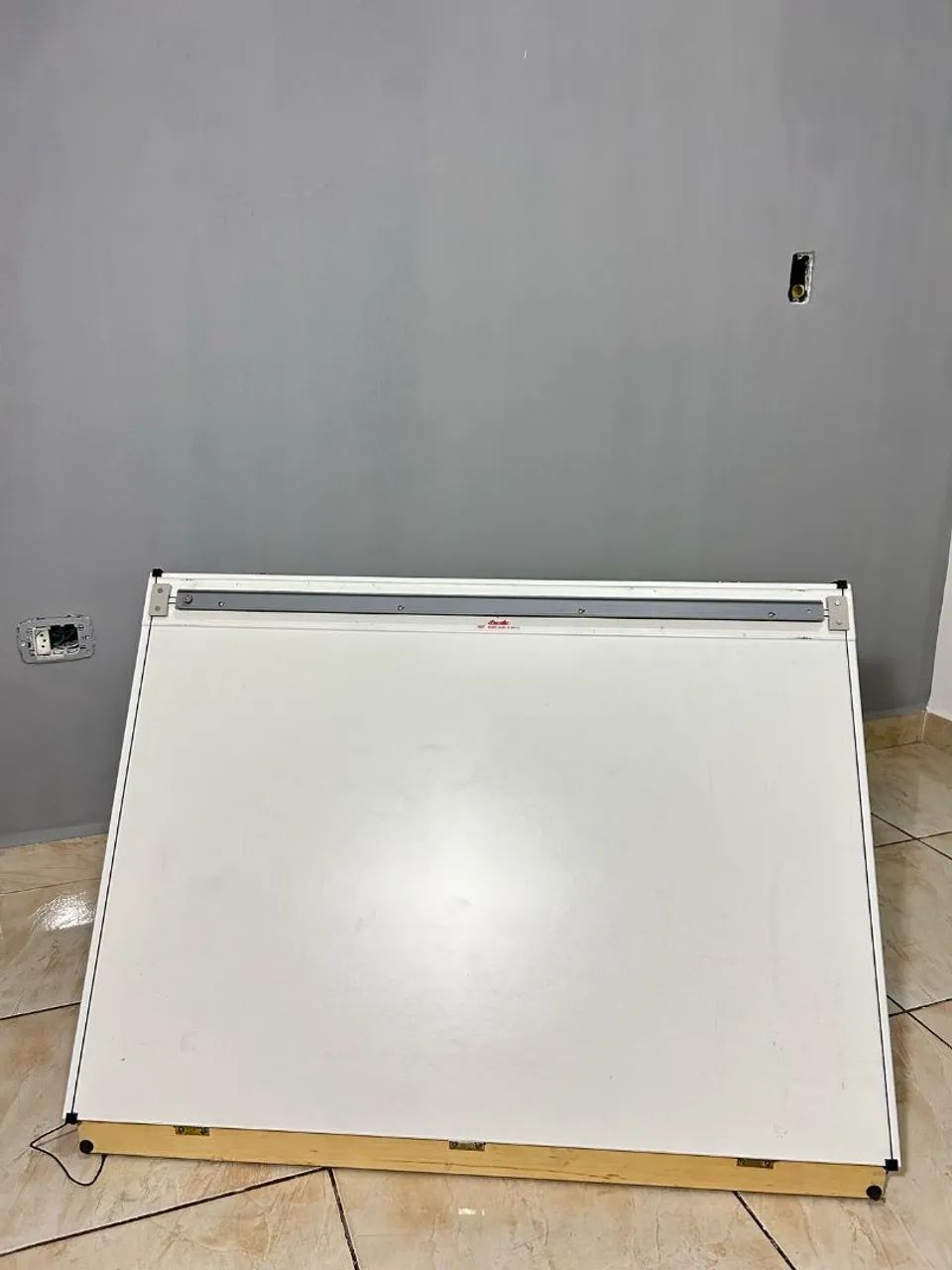 Mesa de Desenho - Régua e Esquadro