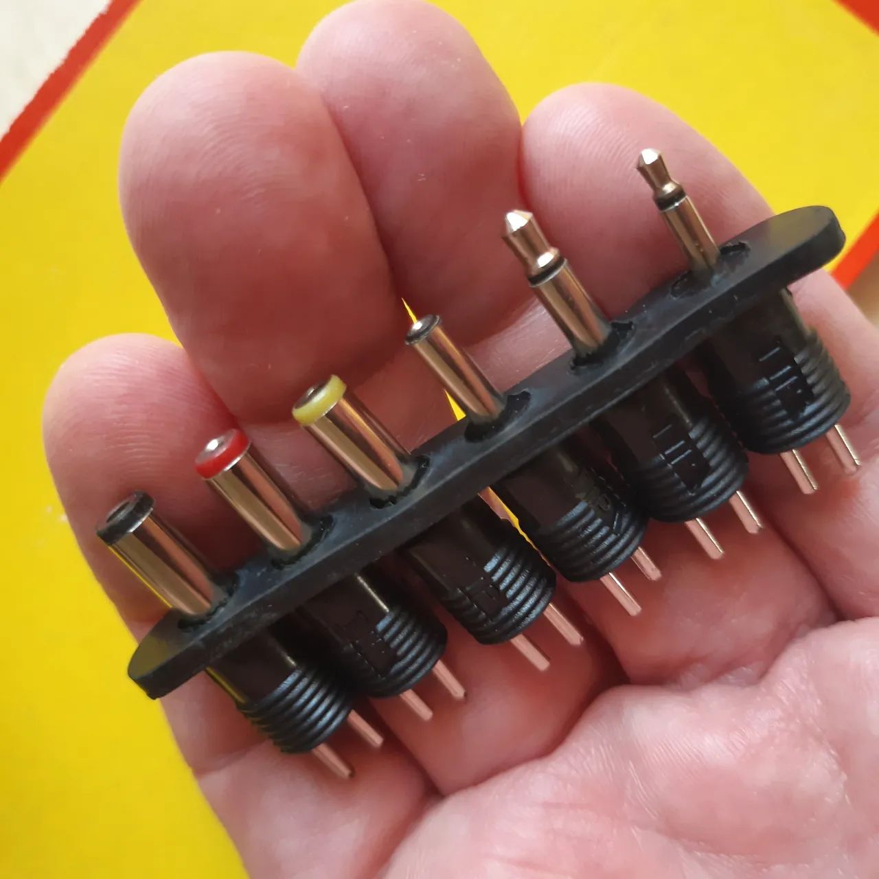 Adaptador AC/DC com 06 pinos - Foto 4