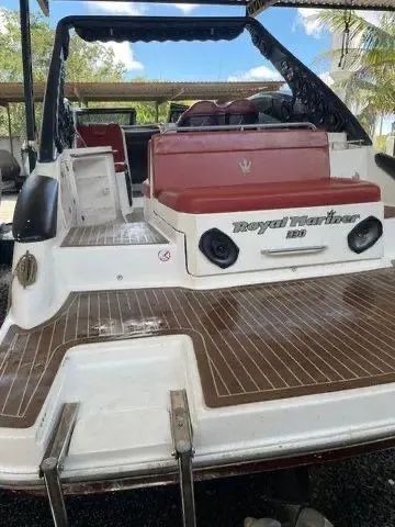 Lancha Royal Mariner 330 33 pés 2013 Gabinada - Foto 4