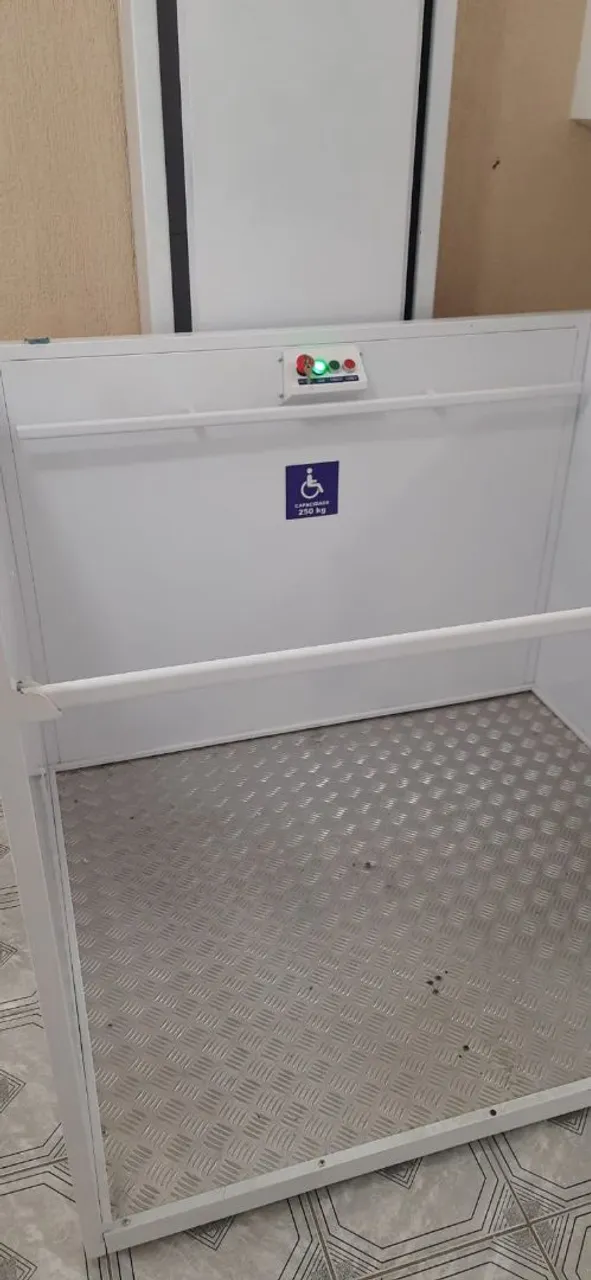 Plataforma Elevatória para Cadeirantes