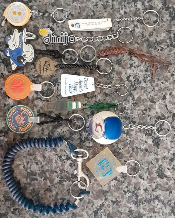 Coleção De Chaveiros Antigos 112 Peças - Foto 3