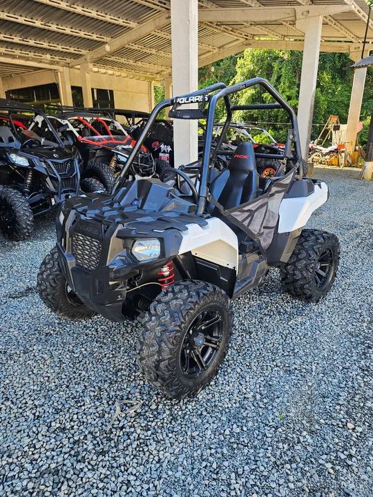 Quadriciclo Polaris Ace 570