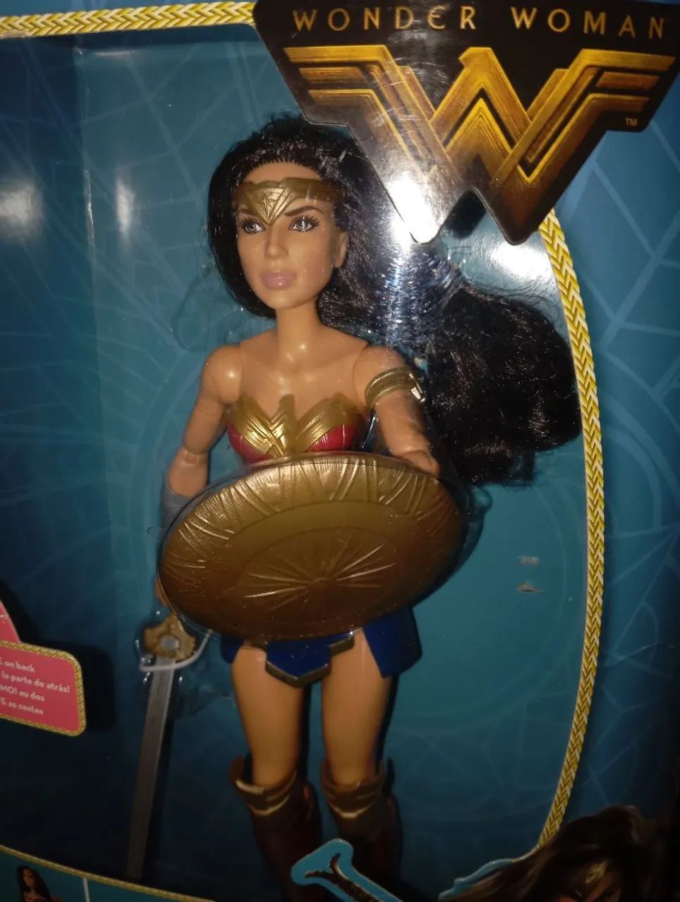 Boneca Wonder Woman com Acessórios - Original - Foto 2