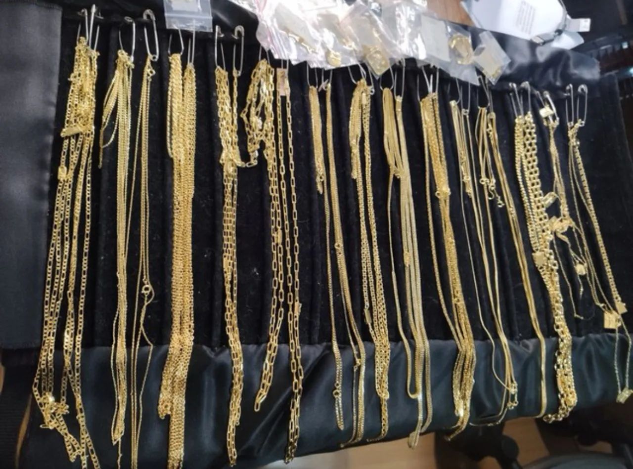 ESTOQUE DE SEMIJOIAS MASCULINA BANHADAS A OURO - Foto 2