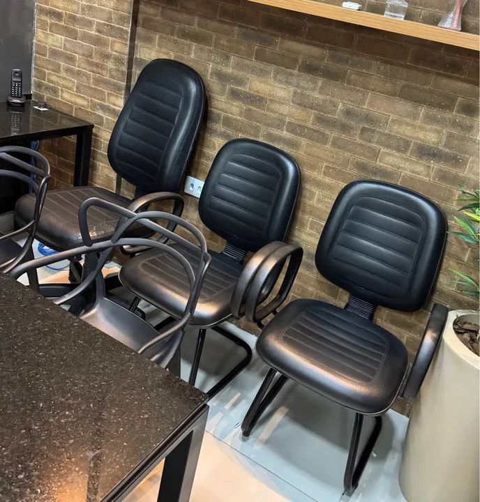 3 Cadeiras de Escritório em Ótimo Estado!