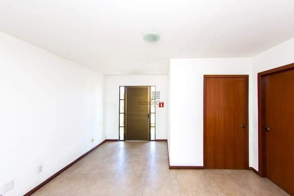 Casa Comercial 3 quartos para aluguel SANTA MARIA